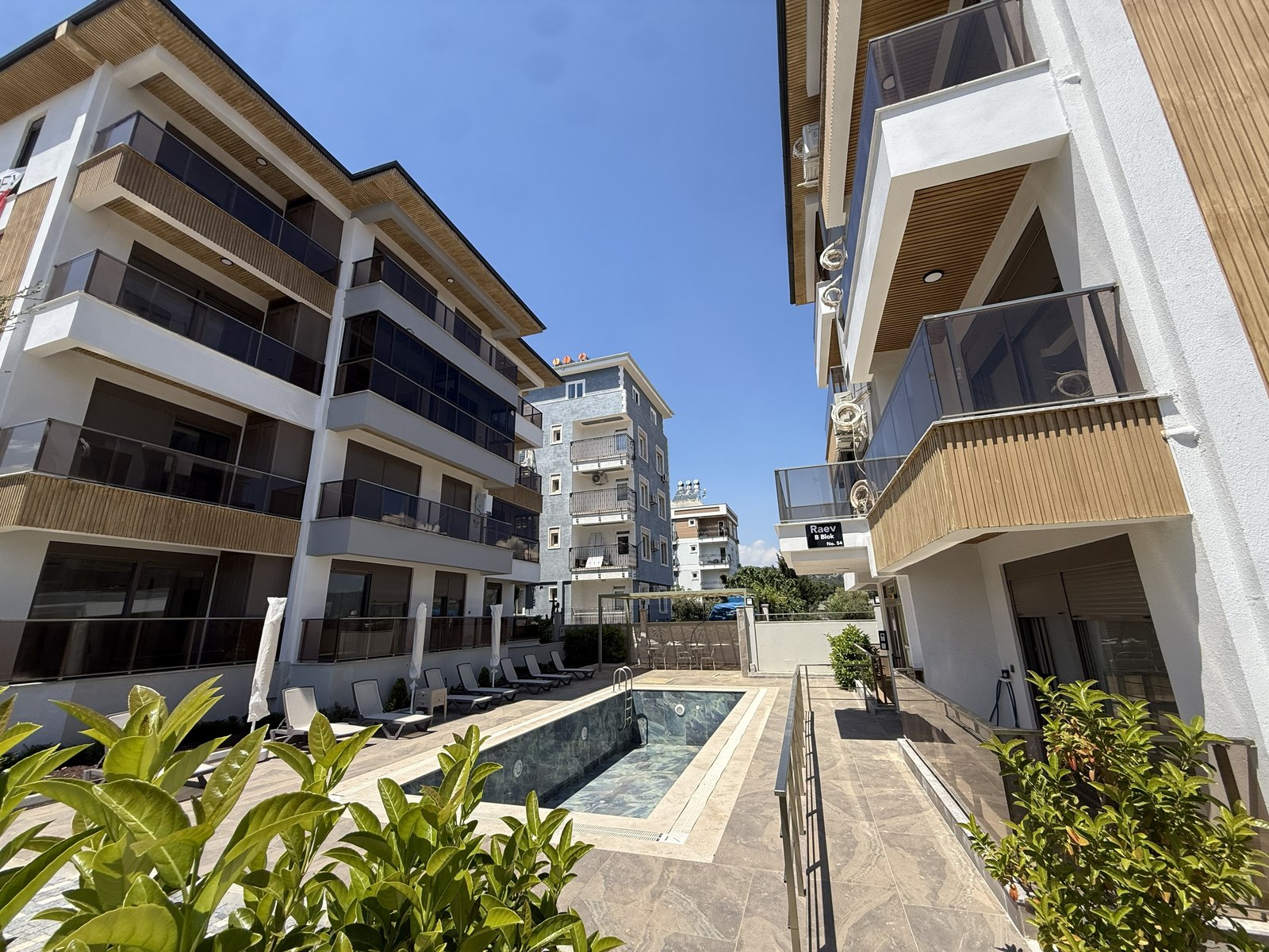 Raev Sitesi