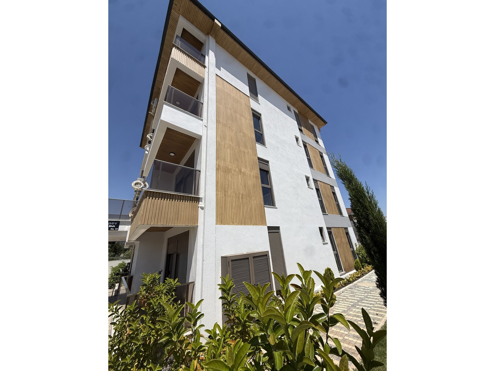 Raev Sitesi